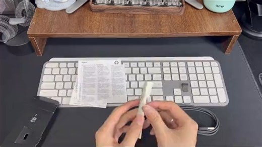 罗技（Logitech）大师系列 MX Keys Mini无线蓝牙键盘 高端办公智能背光 带接收器 商用版 石墨黑