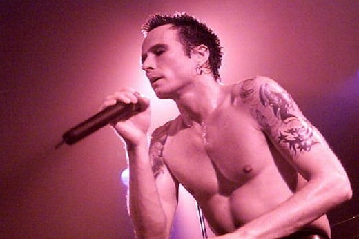 5 Mind-Blowing Scott Weiland Live Performances (Videos)