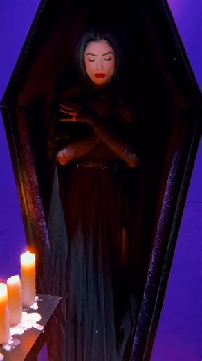 When Halloween is right around the corner and you need to Vamp up the Vamp look 🧛🏻‍♀️👻 @lovescapeai Create your very own spooky character now! | Vamp