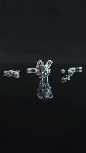 First little experiment of my new assembling animation: Avro Lancaster from Border in 1/32