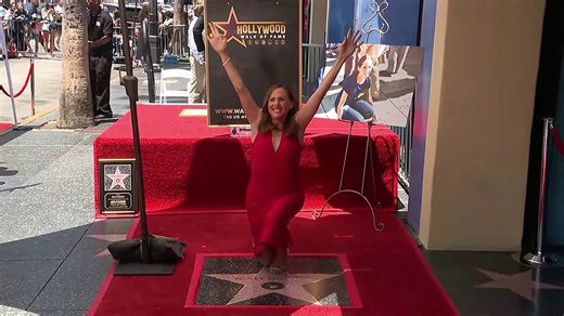 SNL icon Molly Shannon gets star on Hollywood Walk of Fame