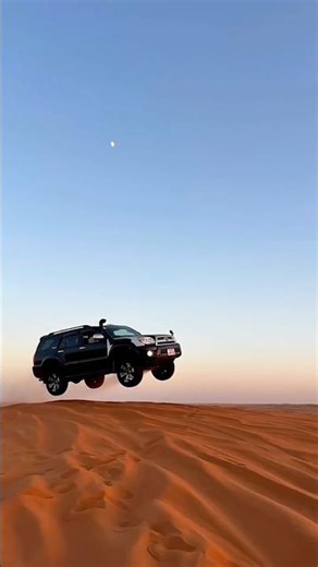 Black 4Runner’s Extreme Desert Jump! | Offroad Power Unleashed 💥🏜️