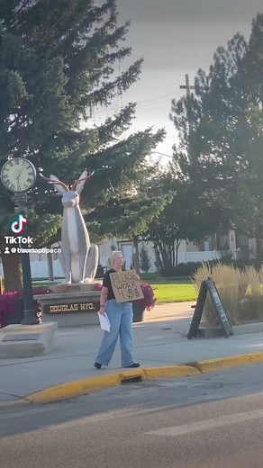 That’s right, we’re hiring! Stop by the shop (or get flagged down on the street, either way🤷‍♀️) and pickup an application today!! We offer competitive pay, Daily Cash tips, free coffee every shift, Sundays and major holidays off, holiday bonuses, and a fun fast-paced work environment! Must love people, but no coffee experience required! Both full-time and part-time positions available in front and back of house. Join our amazing team today! | Blend Coffee & Co.