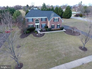 8052 Fair View Ln, Norristown, PA 19403 - MLS PAMC2125664 - Coldwell Banker