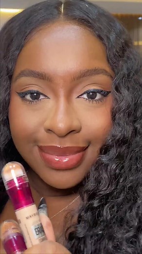 Get an Instantly Refreshed Look with Maybelline Instant Age Rewind Concealer!