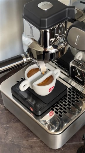 13K views · 53 reactions | Beautiful shot on this Stone espresso machine ☕️ Save up to $300 off on Stone machines for a few short days. Don’t miss out!  : @artphotoespresso ☕️ #espressomachine #stoneespresso #espressolovers #espressoshot #makecoffeeyoulove | Seattle Coffee Gear | Facebook