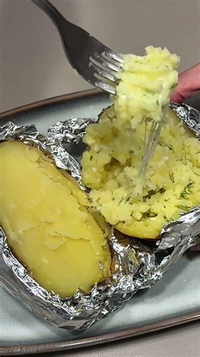 Baked Potato with Crab Sticks