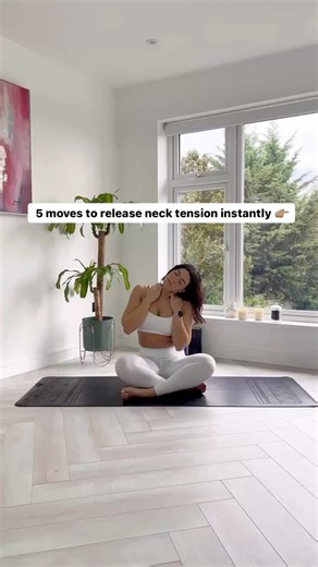 Suffering with neck pain or tech neck? These stretches will save you! 5 simple moves to add into your routine #techneck #neckpainrelief #NeckPain #neck #neckmobility | Emily Mouu