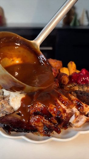 The Full Christmas Dinner 🎄 Click the link in bio for the full video on how to make it all - A Beginner’s Guide to Cooking Christmas Dinner 🔥 Enjoy! #food #cooking #reels #recipe #easyrecipes #christmas #christmasrecipes #christmasdinner #roast | Sam Way