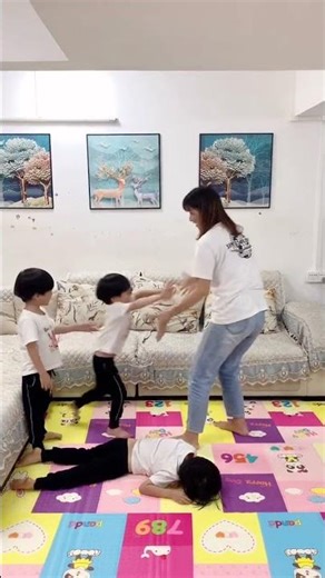 Many people are curious about how I can have triplets. Today I'll show you a little bit