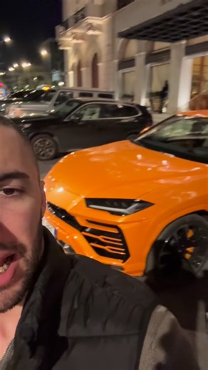 🇺🇲🇬🇷 on Instagram: "Από το να γίνω παπατζής και να μοιράζω μούφα ελπίδες στον κόσμο με φρεε σπινς και @@@ προτιμώ να δώσω ένα 50€ μόνο από την τσέπη μου δίνοντας στην ουσία περισσότερα από αυτούς . #fyp #athens"