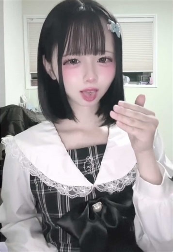 ピアスの魅力と耳の開けない理由