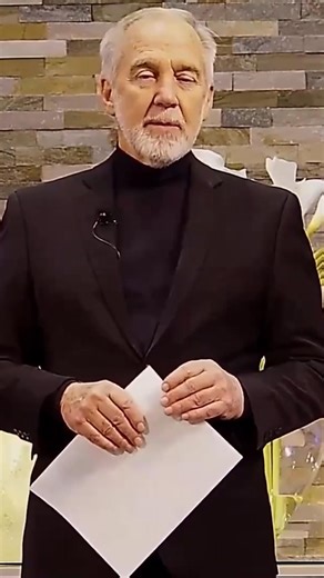 Being the change isn’t external. It’s internal. Less self-criticism, more self-compassion. That’s where transformation begins. 🤍 Watch the latest Sunday message on Unity of the Triangle YouTube Channel #unitytriangle #raleighnc #spirituality | Unity of the Triangle