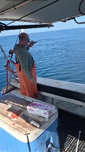 CRAP FISHING 🎣 #fishcatching #fish #lifeisbutadream #driftboat #fishing#love #subscribe#support#fun