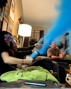 Everything slowly turning blue 😭 | LADbible