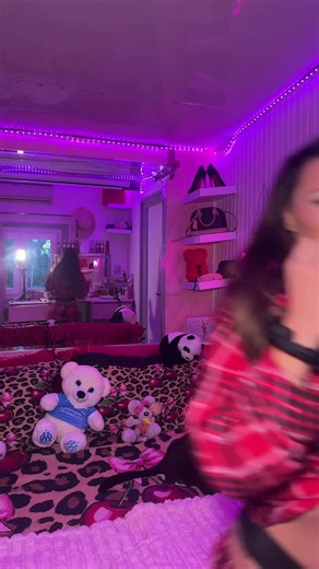 Vidéos de Kathelyn.klf (@kath.klff) avec son original - Lacrizeomic 👽