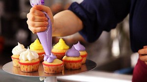 5 Cupcake Icing Techniques