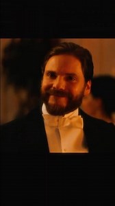 Laszlo Kreizler - Clarity