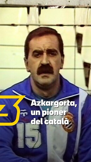 ⚫️ L'Espanyol i tot un país, Bolívia, ploren la mort de Xabier Azkargorta als 72 anys. El tècnic basc va dirigir el club blanc-i-blau tres temporades: des de la 83, com a relleu de Milorad Pavic, fins a la 85-86. A més, va entrenar el Valladolid i el Sevilla abans de convertir-se en seleccionador de Bolívia, on va ser venerat i conegut com el "Bigotón". Va convertir la selecció centreamericana en mundialista per primer cop a la Copa del Món dels Estats Units del 1994. ⚪️🔵 Azkargorta es va fer m