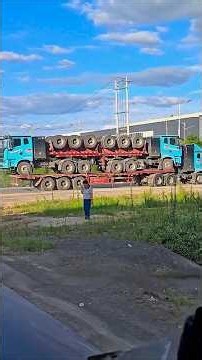 The Crazy Chinese “Mother & Child” Truck System Explained! 😳