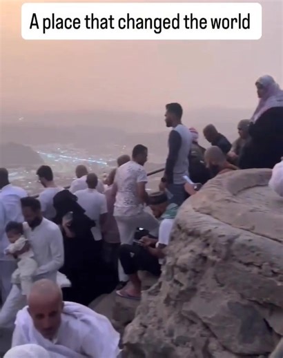 The top of Jabal al-Noor (the Mountain of Light) This mountain is home to the Cave of Hira, the blessed place where Prophet Muhammad ﷺ received the very first revelation from Allah through Angel Jibreel AS. The cave itself is small and narrow, yet it holds an enormous significance in Islamic history. | Dr Muhammad Salah