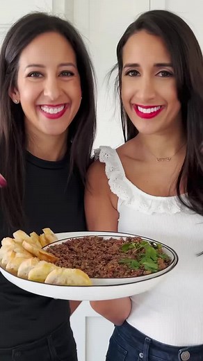 🫒Easy Olive Tapenade..perfect appetizer! #tapenade #easyrecipes #appetizers #Ramadan #iftar #crostini #bread #olives #snacks #fooddolls | Food Dolls