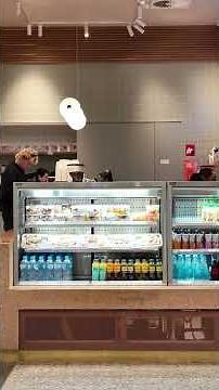 Melbourne Airport T1 Facilities + Qantas Lounge