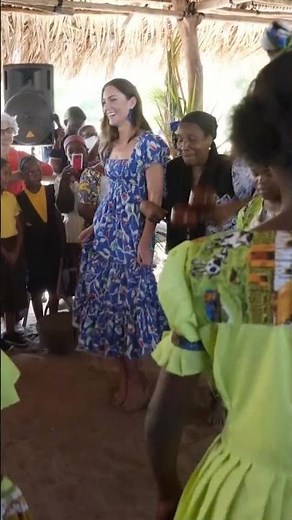 Carefree William and Kate Show Their Moves in Belize 💃 | Royal Throwback