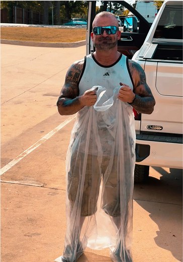 Can y’all guess what we did yesterday! 🫠 #westernlavishboutique #construction #storefront #comingsoon #teamwork