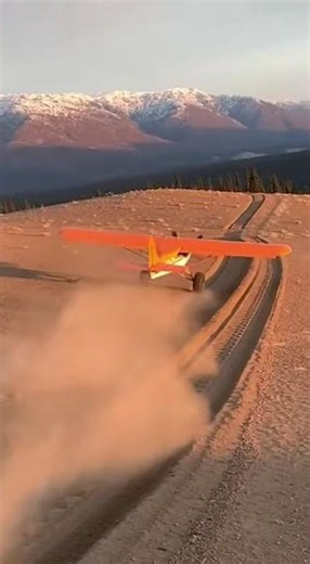 “Precision Landing on the Edge: Bush Plane Adventure”