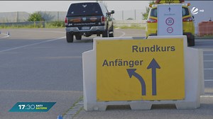 Kostengünstig üben: Führerschein-Fahrstunden mit dem ADAC