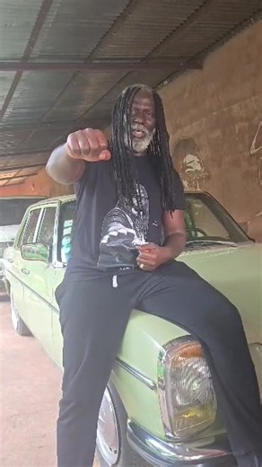 Tiken Jah Fakoly annonce 1 million d'abonnés — Merci One Love