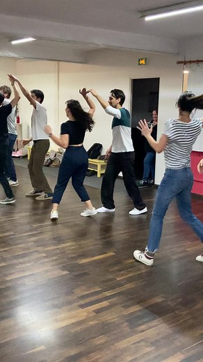 Routine for beginners intermediate at the Mecanika’Swing 🤩 #Lindyhop #Swing #grenoble