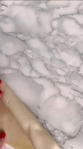 🥧🌼 Everytime I share these, they go viral 🔥 The cutest pie flowers are so easy to make. I love that the lemon one looks like a ☀️ Take store bought or your favorite pie crust recipe and cut out the flowers 🌼🥧 . Gently press them into a mini cupcake tin. Brush gently with egg wash. Fill each one with 1 Tbsp of Lemon curd or fruit jam and sprinkle with sugar. Then, bake at 425 degrees F for 8-10 minutes on the middle rack. That’s it. Follow @the_hutch_oven for tips, tricks and delicious recip