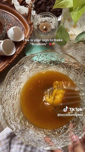 Delicious Brookies Recipe: Fudgy Brownie & Cookie Combo