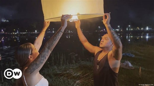 Annual lantern festival lights up Thailand's night sky