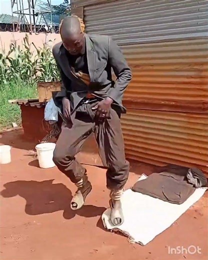 “When Food Attacks! 🍔😂”“I Tried Eating… and F