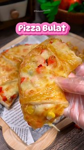 579K views · 4.9K reactions | 燎 Pizza Bulat Lipat Mozzarella Kreasi...