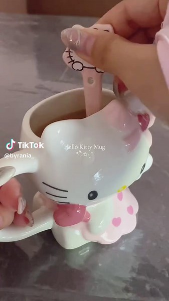 Adorable Pink Hello Kitty Mug for Collectors