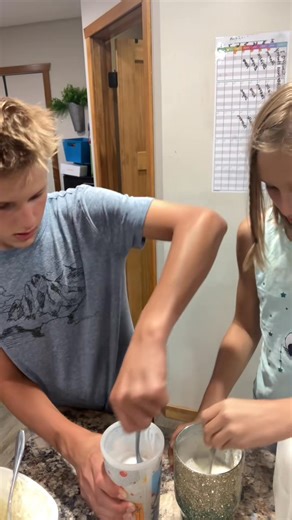 Come make hand mixed milkshakes with me!🥤🍨 #coldtreat #icecream #milkshake #handmixed #milk #shake #vanilla #fyp #summertreat | Zayne Jordan