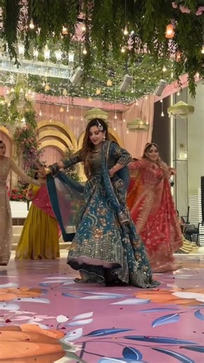 Bridesmaids Wedding Dance 💃✨ | Fun & Energetic Celebration Moments#WeddingDance #Bridesmaids