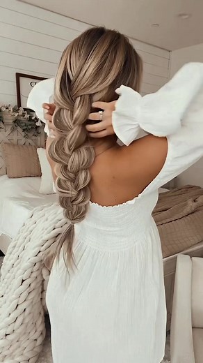 Easy Basic French Braid Hair Tutorial