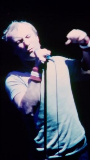 Genesis perform “Man On The Corner” at The Savoy Theatre, NY #80smusic #genesis #philcollins