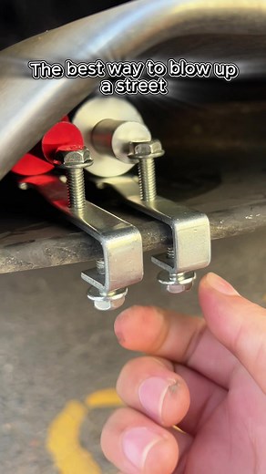 This whistle is customized for people who love the sound of cars.If you miss it this time,you will regret not buying it!#caraccessories #autoaccessories #carmods #customcars #TikTokShopBlackFriday