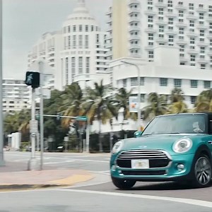 29K views · 200 reactions | El sistema Rain Warner de MINI Cabrio te indica el momento exacto en el que debes cerrar la capota. Otoño, ya no das miedo. https://bit.ly/2QTGncx | MINI | Facebook