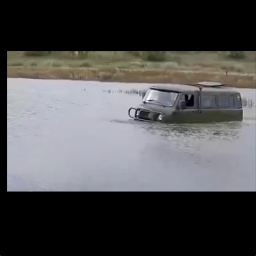 ZVM UZOLA 2411P Amphibious Tracked Vehicle overcoming water obstacles.. 😮 Your personal tank to go ANYWHERE! | Russian Extreme Offroad Trucks