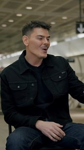 Only Devon can make an interview feel like a masterpiece. 🎨 The way he sketches while talking and surprises them with the final piece — unforgettable! PS: See the full process on @devonrodriguezart ♥️ ➡️If you want to support Devon, checkout his limited edition watercolor prints that he sells for $199 USD, drawing, and painting course (link in bio)⬅️ Don't forget to follow Official Accounts of Devon Rodriguez: 💠 @devonrodriguezart & @devonrodriguez_espanol 💠 Twitter: @subwaydrawings #devonrod