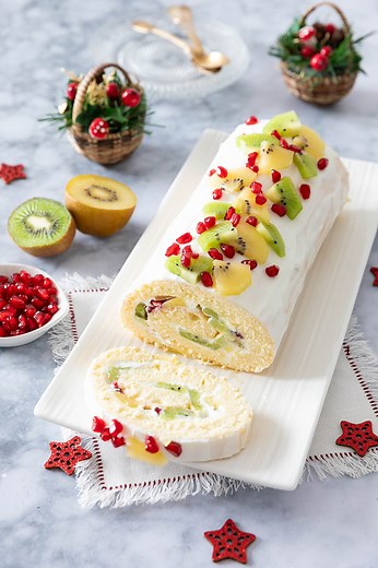Bûche de Noël légère au fromage blanc et fruits d'hiver - Recettes de cuisine Ôdélices