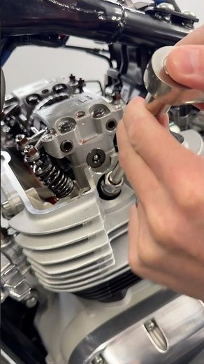 Part 5 - Royal Enfield Interceptor 300 Mile Service #asmr #interceptor650 #int650