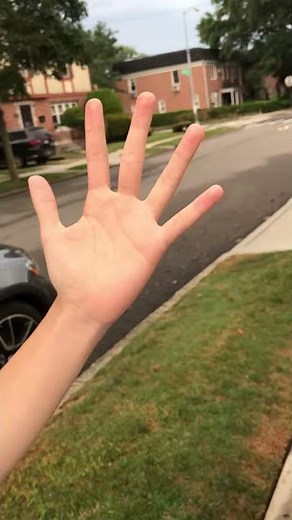 How to do faze clan hand sign!!